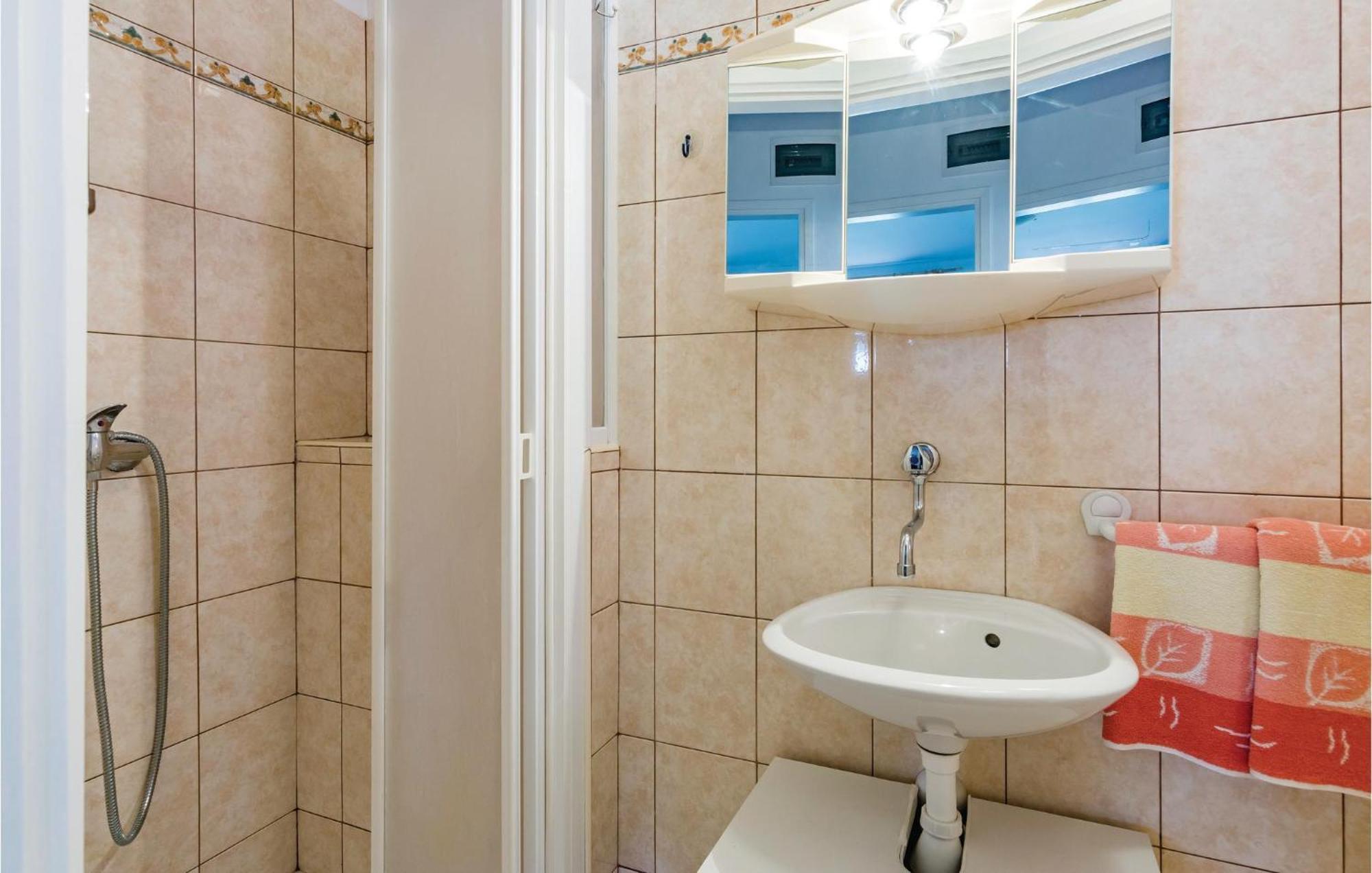 1 Bedroom Lovely Apartment In Rovinj Exterior foto
