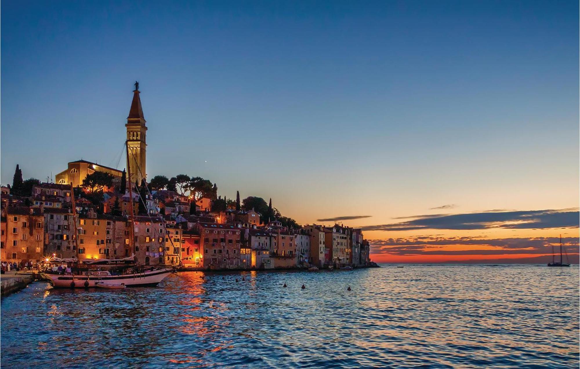 1 Bedroom Lovely Apartment In Rovinj Exterior foto